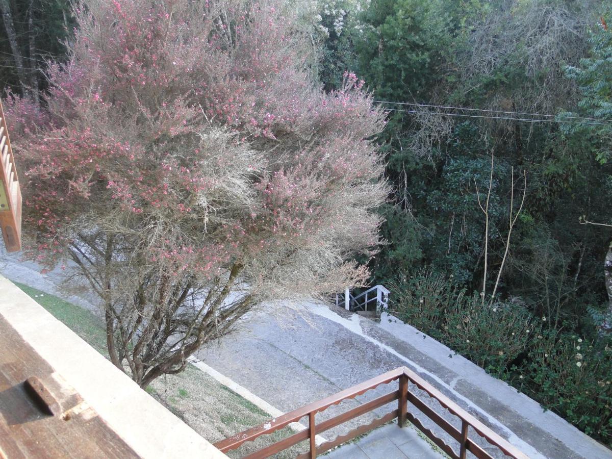 Casa Em Condominio Privado Campos do Jordão Екстериор снимка